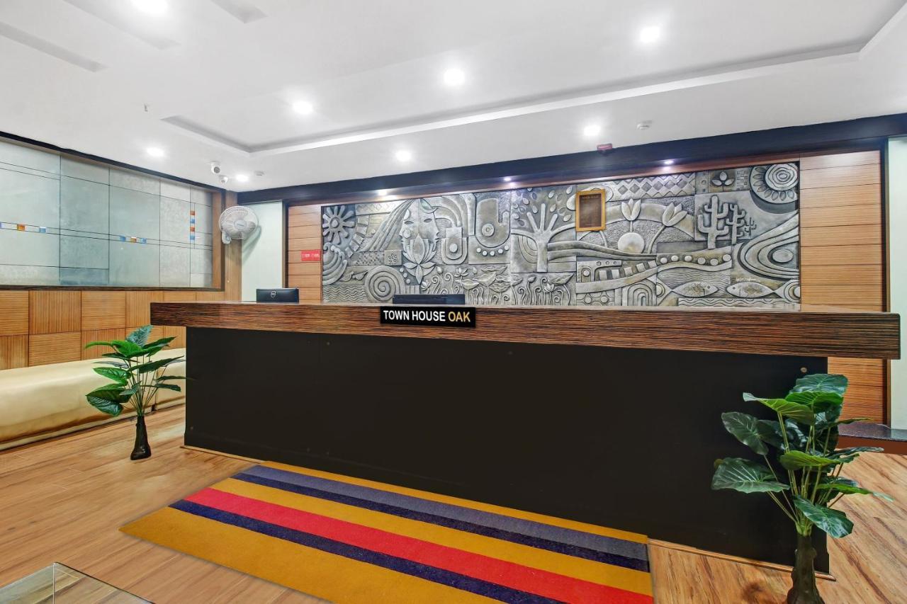 Townhouse Oak The Margi Hotel Near Yosufguda Metro Station Хайдарабад Экстерьер фото
